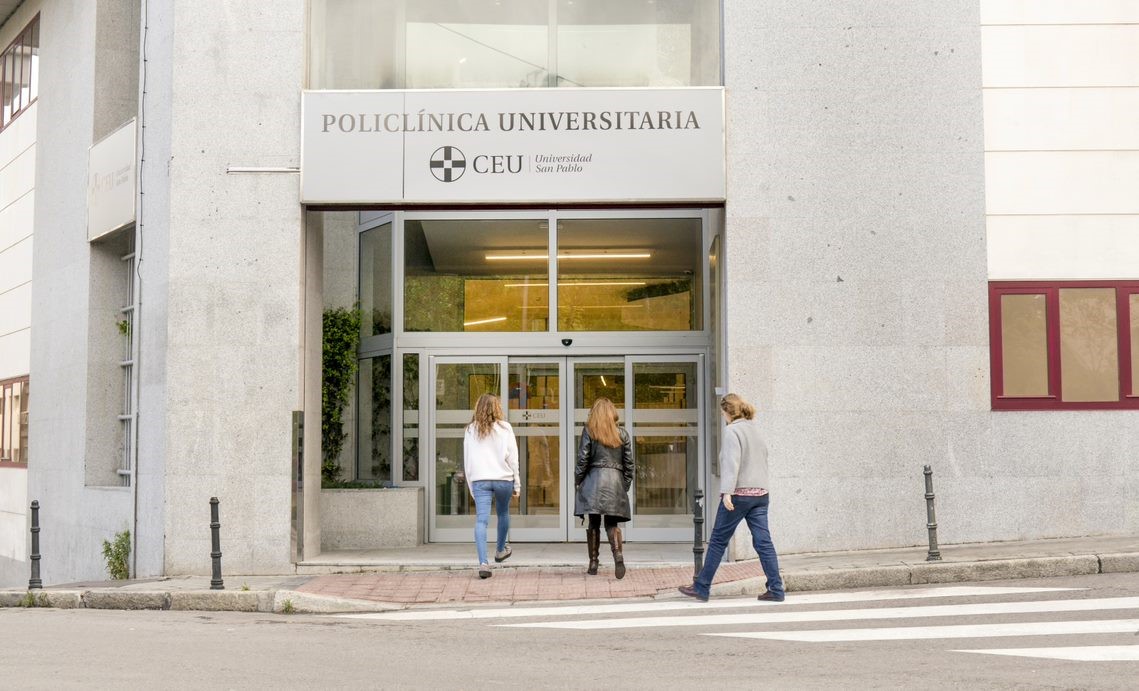 entrada policlinica